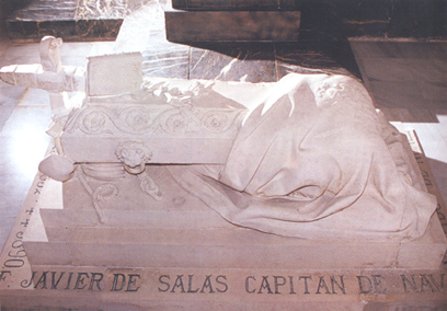 Lápida en el panteón de Marinos Ilustres de don Francisco Javier Salas y Rodríguez Morzo. Cortesía del Museo Naval. Madrid.