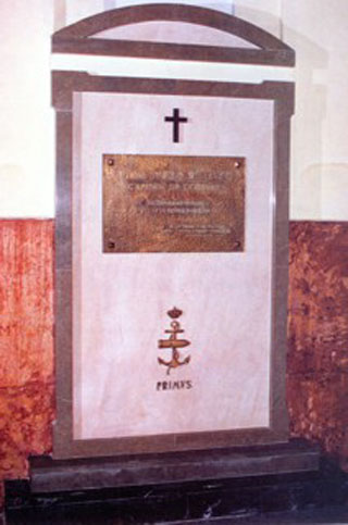 Lápida en el Panteón de Marinos Ilustres de don Jaime Janer y Robinson. Cortesía del Museo Naval. Madrid.
