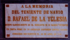 Lápida en el Panteón de Marinos Ilustres de don Rafael de la Iglesia y Darracq. Cortesía del Museo Naval. Madrid.